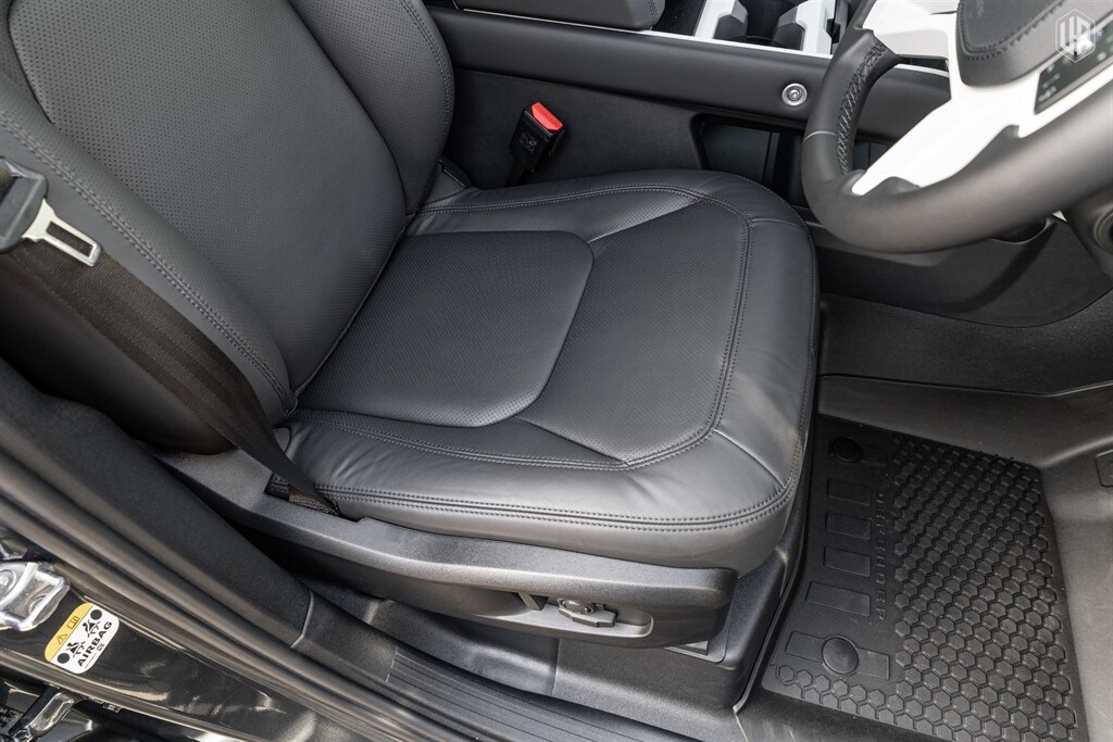 Used Land Rover Defender 110 2026 for sale - 77910103: Photo 39