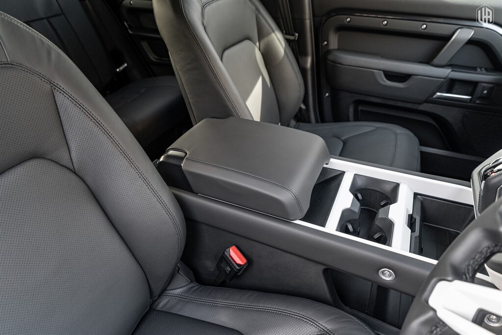 Used Land Rover Defender 110 2026 for sale - 77910103: Photo 41