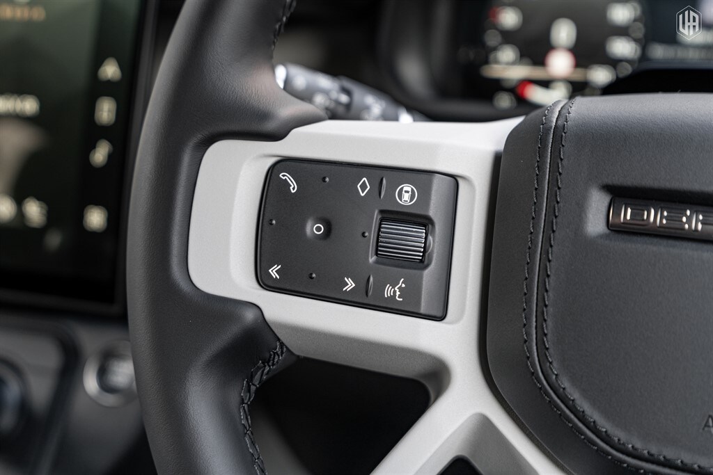 Used Land Rover Defender 110 2026 for sale - 77910103: Photo 44