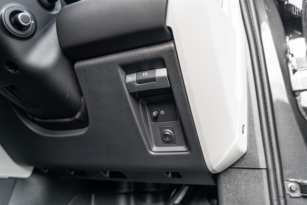 Used Land Rover Defender 110 2026 for sale - 77910103: Photo 58