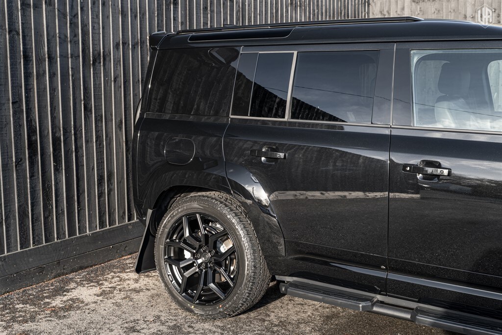 Used Land Rover Defender 110 2026 for sale - 77910104: Photo 16