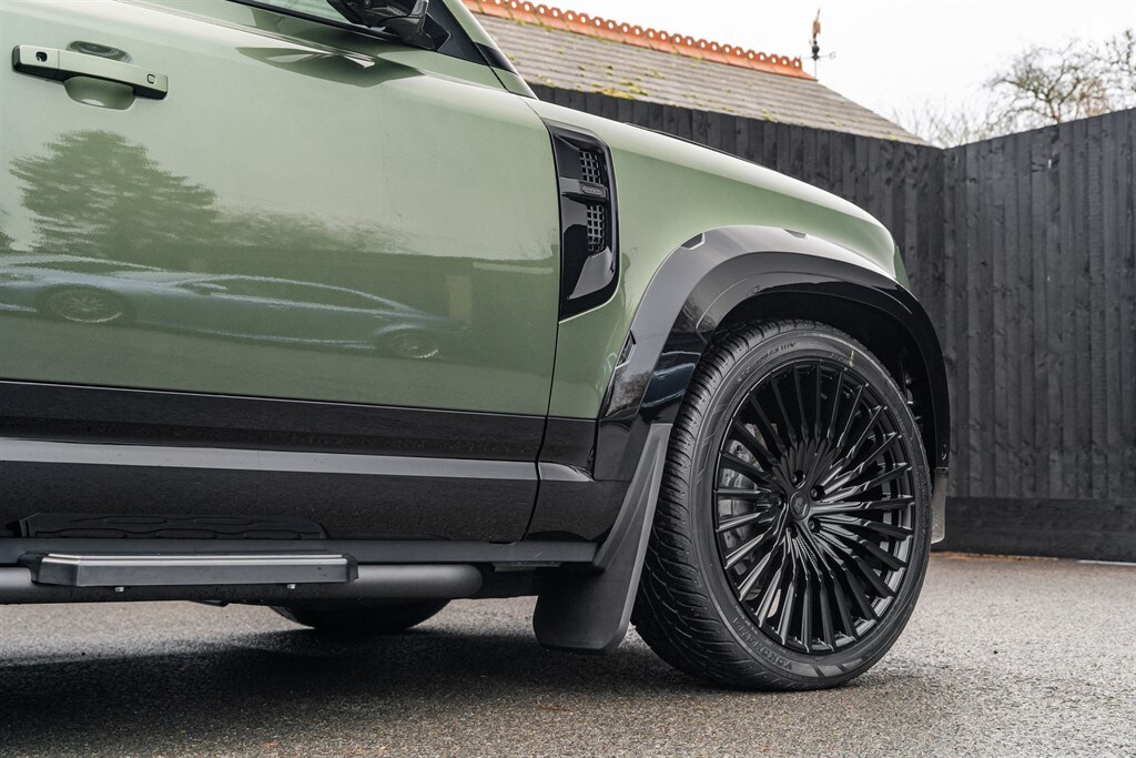 Used Land Rover Defender 110 2025 for sale - 77910083: Photo 17