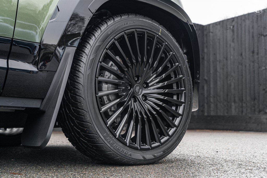 Used Land Rover Defender 110 2025 for sale - 77910083: Photo 18