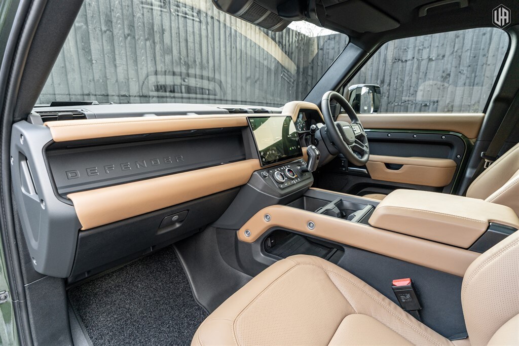 Used Land Rover Defender 110 2025 for sale - 77910083: Photo 36