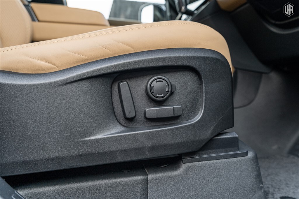 Used Land Rover Defender 110 2025 for sale - 77910083: Photo 41