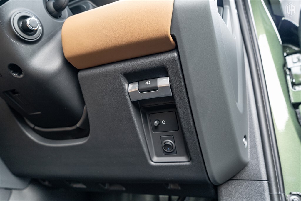 Used Land Rover Defender 110 2025 for sale - 77910083: Photo 42