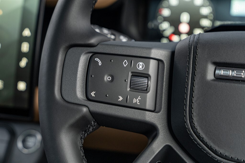 Used Land Rover Defender 110 2025 for sale - 77910083: Photo 46