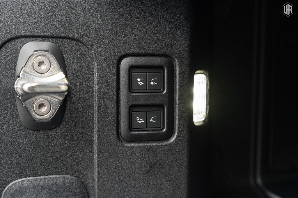 Used Land Rover Defender 110 2025 for sale - 77910099: Photo 74