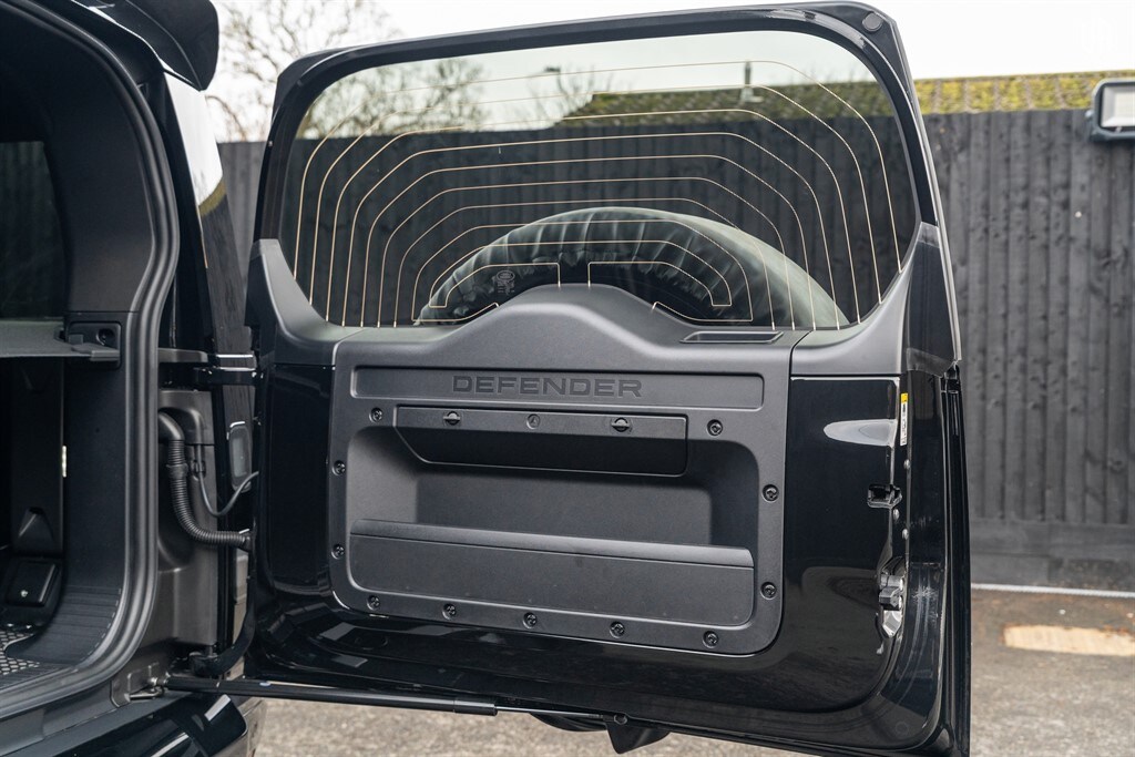 Used Land Rover Defender 110 2025 for sale - 77910099: Photo 76