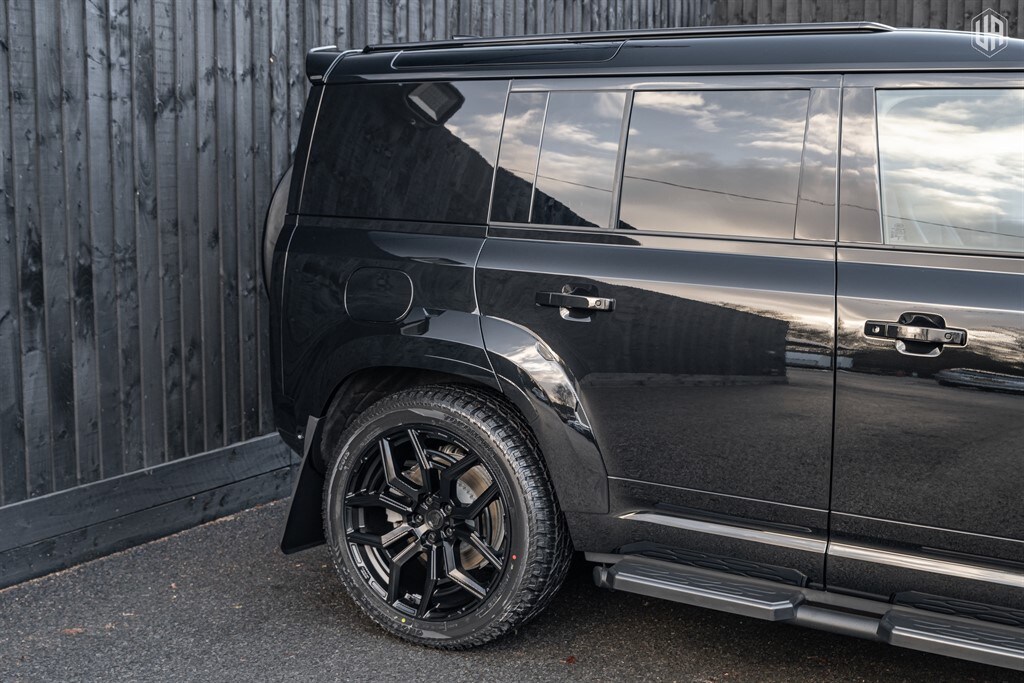 Used Land Rover Defender 110 2026 for sale - 77910077: Photo 16