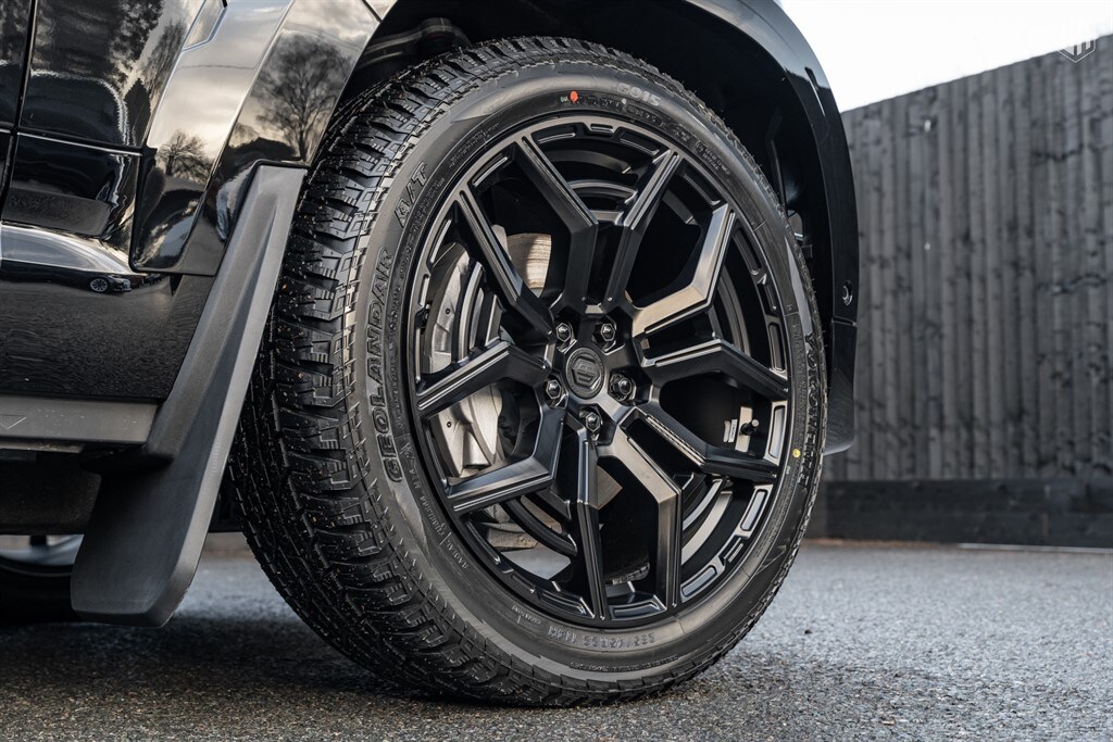 Used Land Rover Defender 110 2026 for sale - 77910077: Photo 18