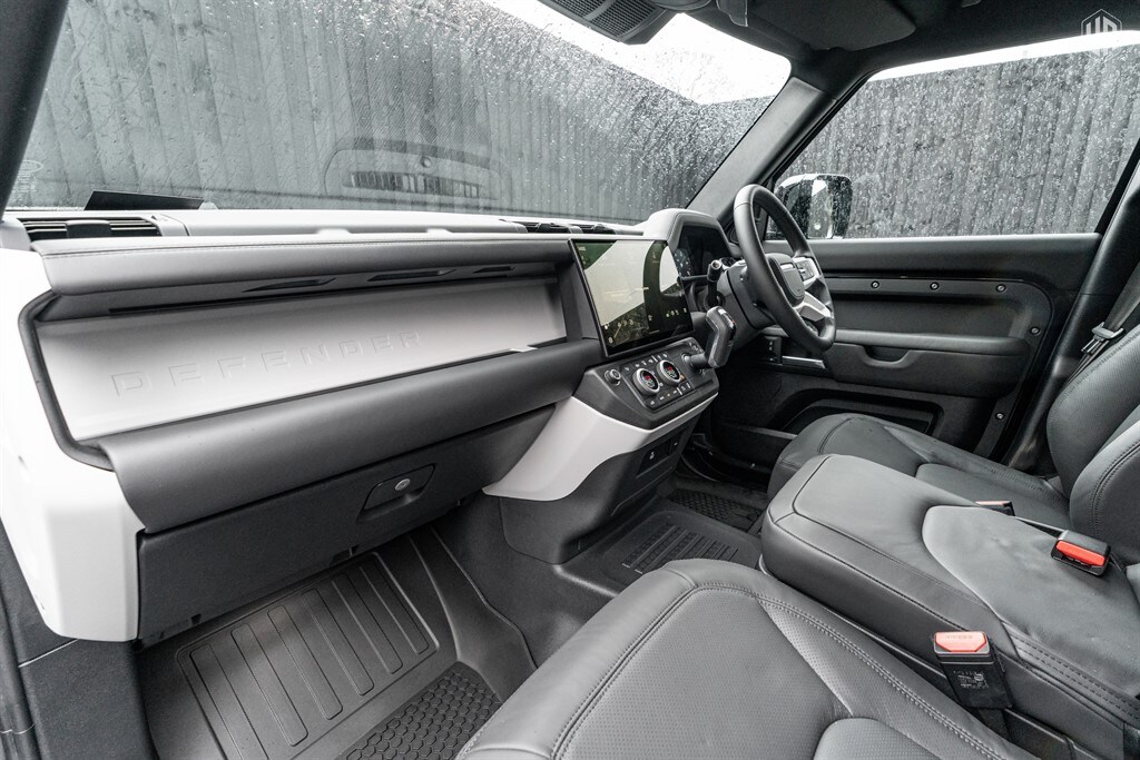 Used Land Rover Defender 110 2026 for sale - 77910077: Photo 35