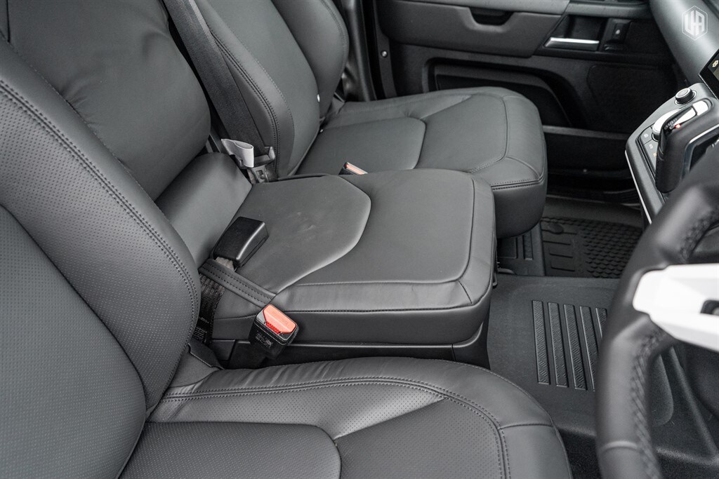 Used Land Rover Defender 110 2026 for sale - 77910077: Photo 38