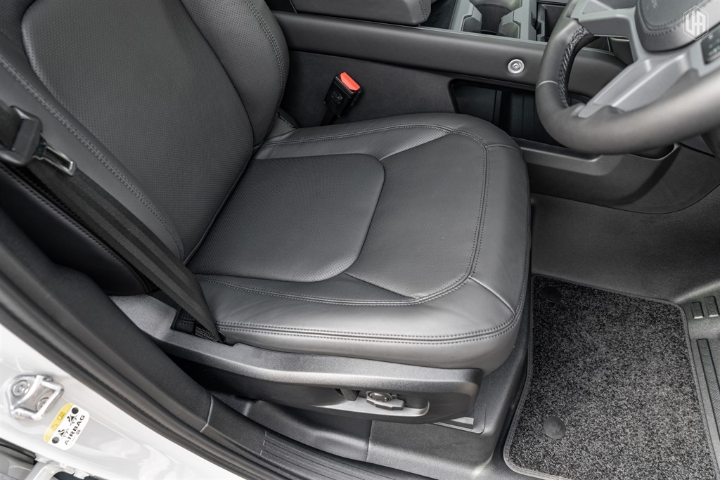 Used Land Rover Defender 110 2026 for sale - 77965519: Photo 39