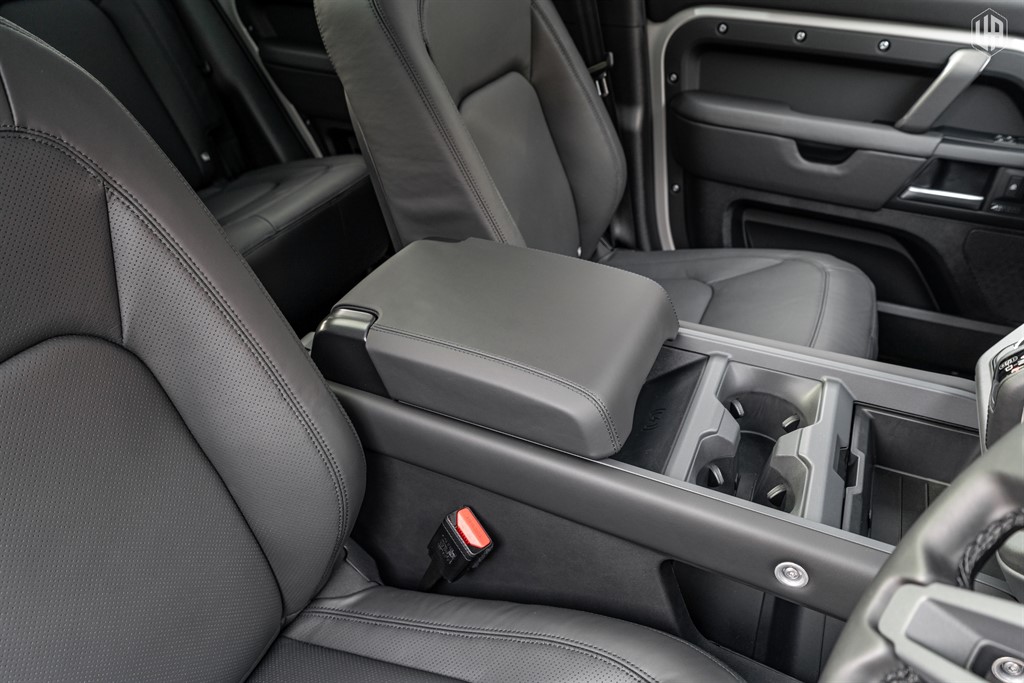 Used Land Rover Defender 110 2026 for sale - 77965519: Photo 41