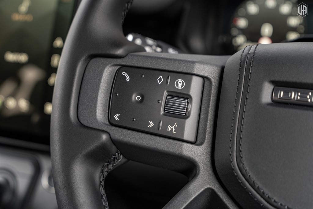 Used Land Rover Defender 110 2026 for sale - 77965519: Photo 44