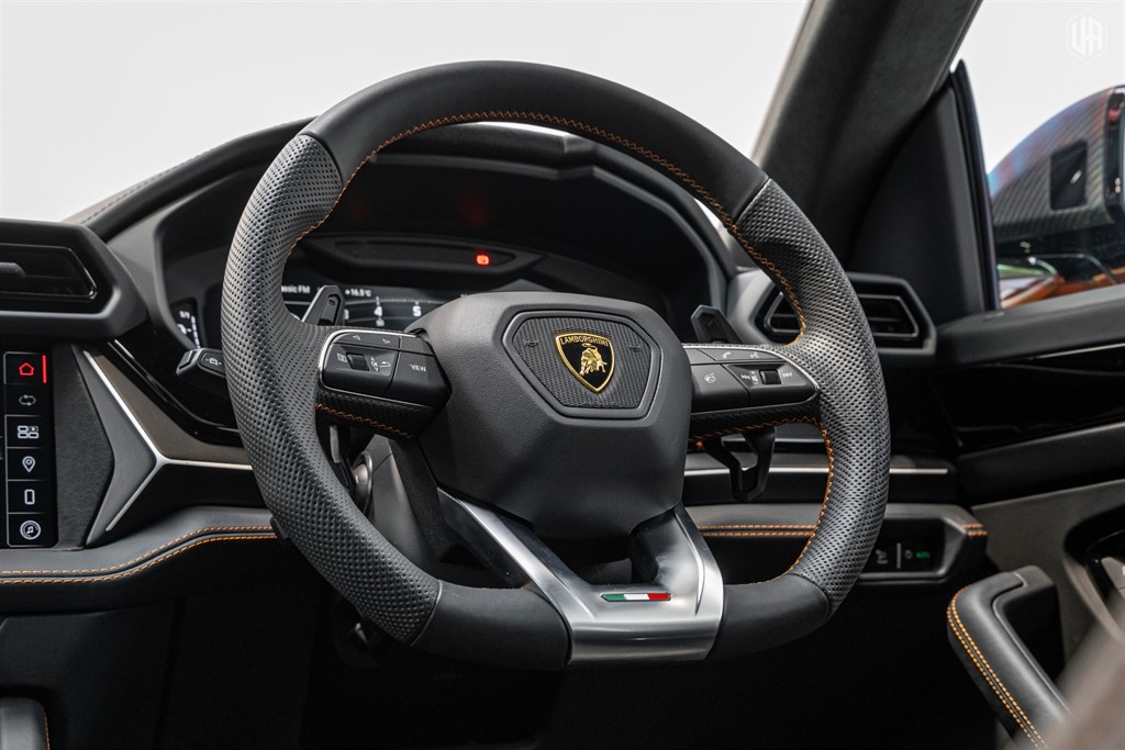 Used Lamborghini Urus 2025 for sale - 78042369: Photo 37