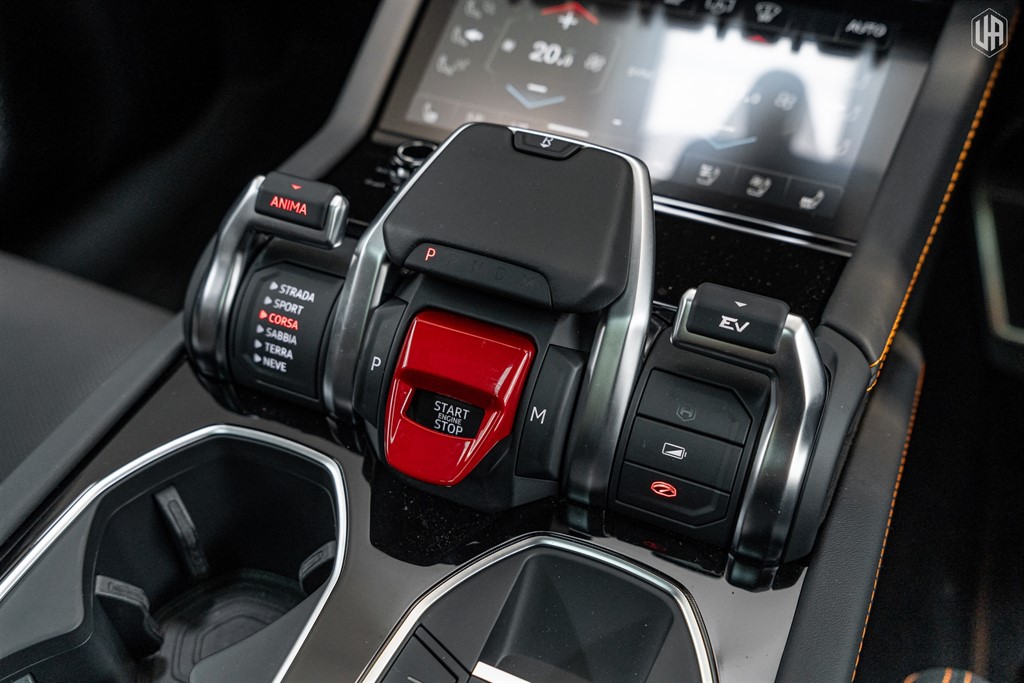 Used Lamborghini Urus 2025 for sale - 78042369: Photo 48