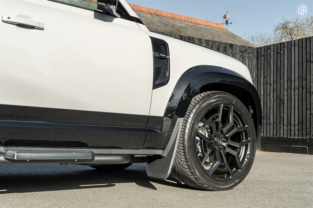 Used Land Rover Defender 110 2026 for sale - 77950998: Photo 16