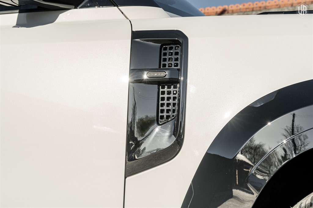 Used Land Rover Defender 110 2026 for sale - 77950998: Photo 19