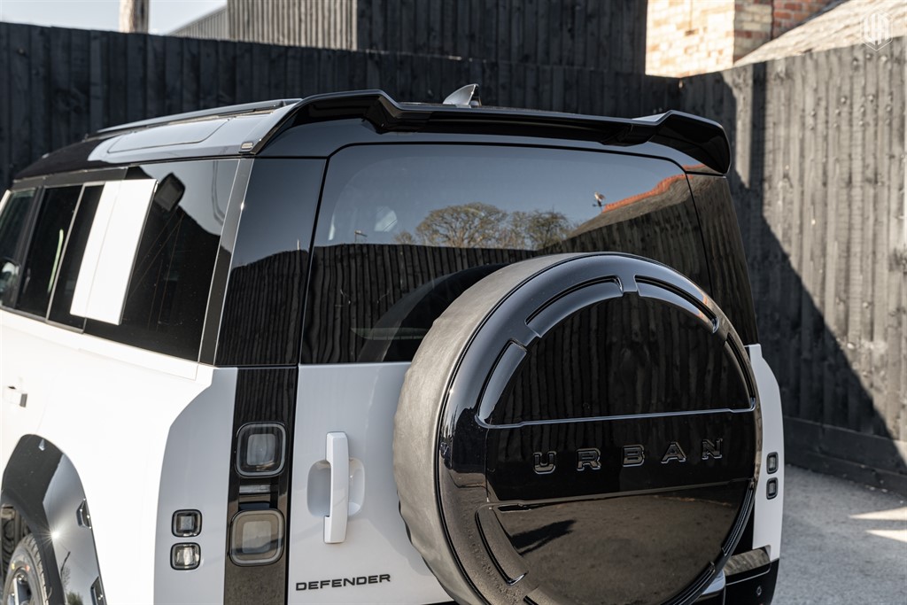 Used Land Rover Defender 110 2026 for sale - 77950998: Photo 24