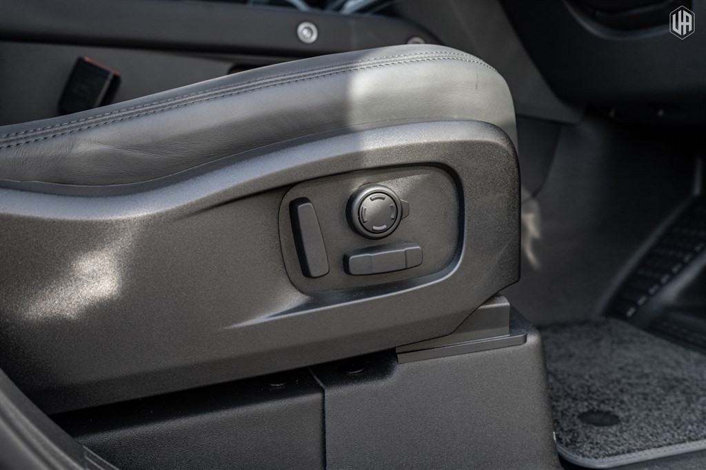 Used Land Rover Defender 110 2026 for sale - 77950998: Photo 40