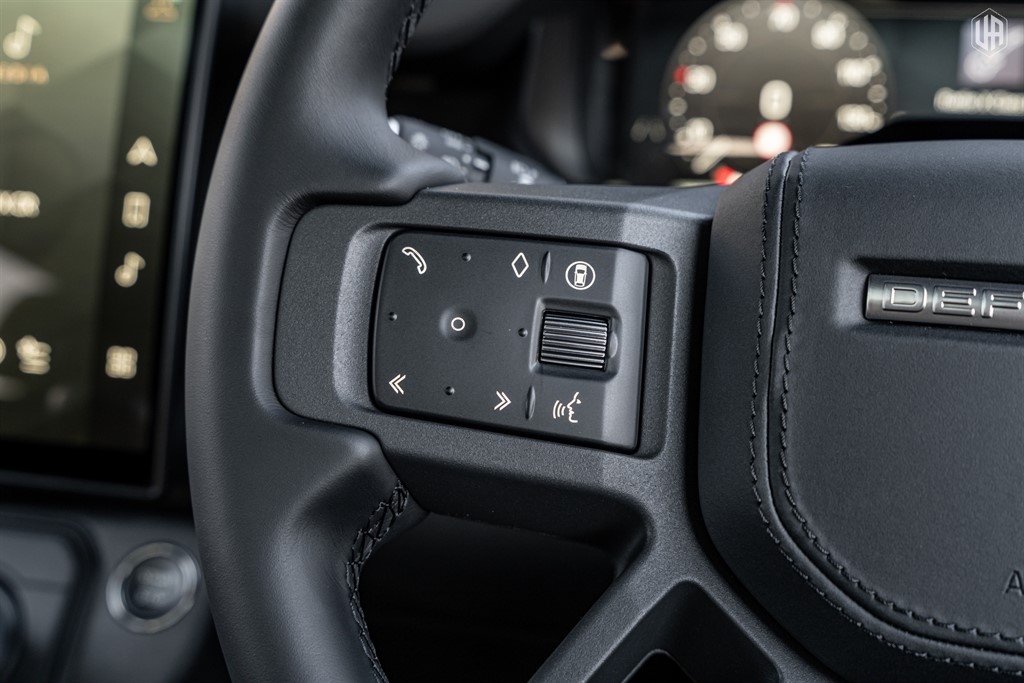 Used Land Rover Defender 110 2026 for sale - 77950998: Photo 44