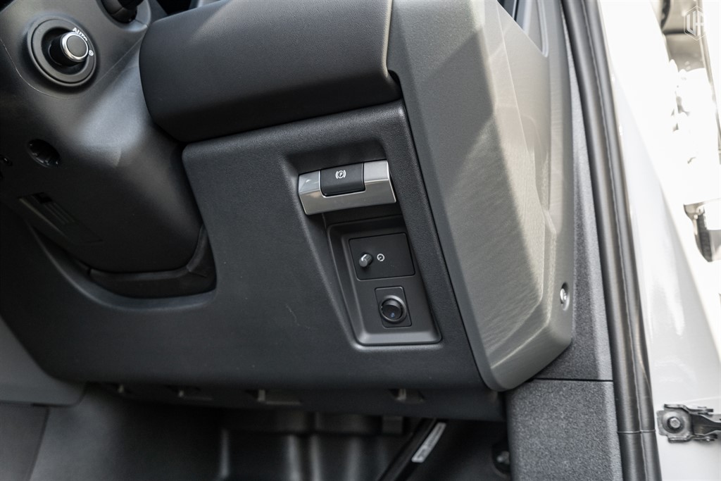 Used Land Rover Defender 110 2026 for sale - 77950998: Photo 58