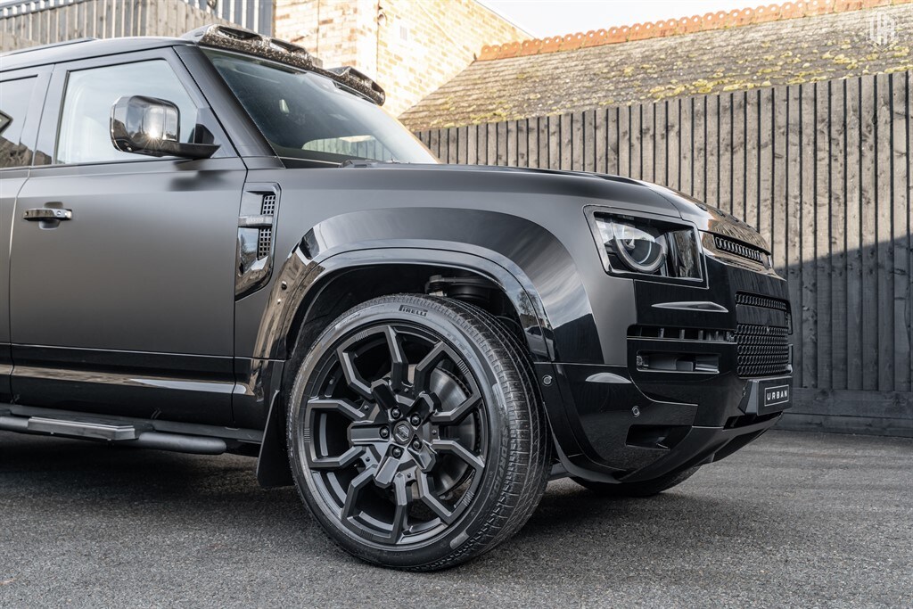 Used Land Rover Defender 110 2025 for sale - 77910093: Photo 10