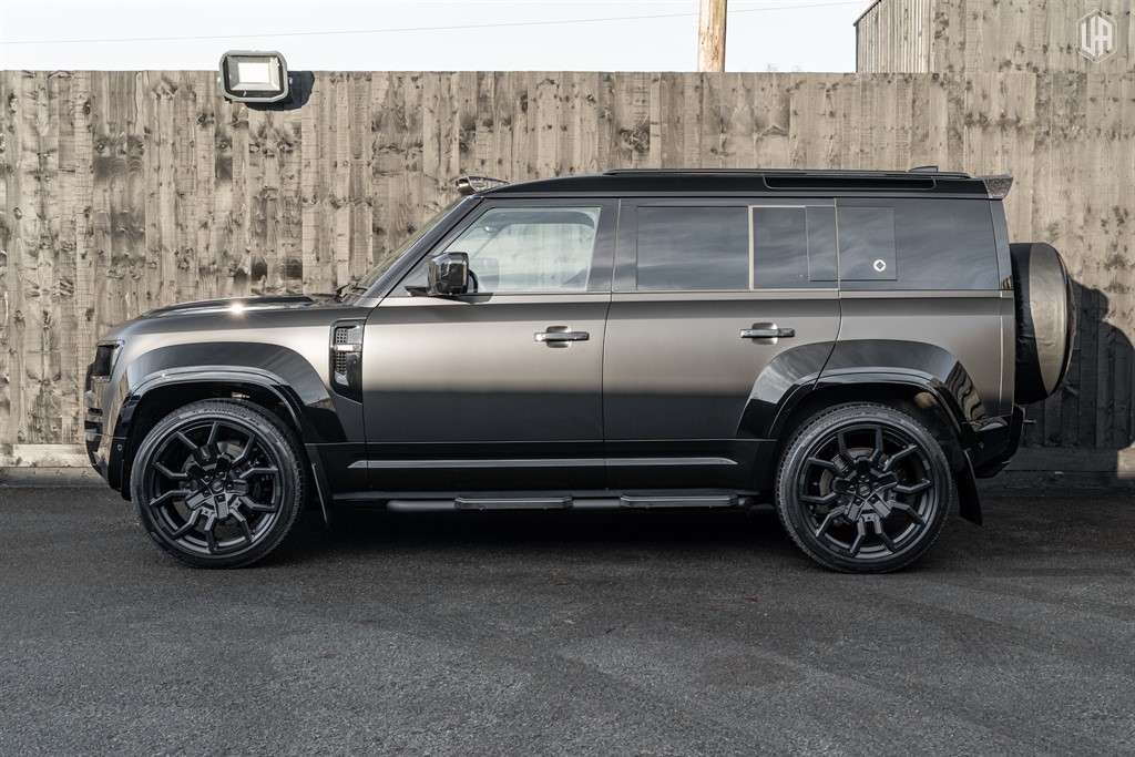 Used Land Rover Defender 110 2025 for sale - 77910093: Photo 3