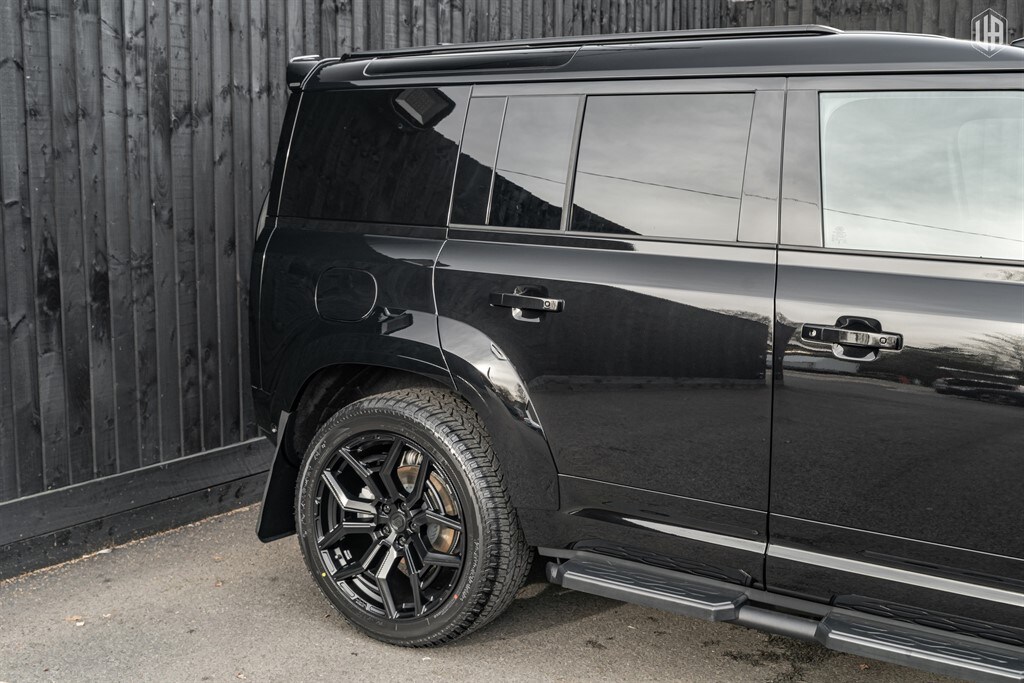 Used Land Rover Defender 110 2025 for sale - 77910094: Photo 16