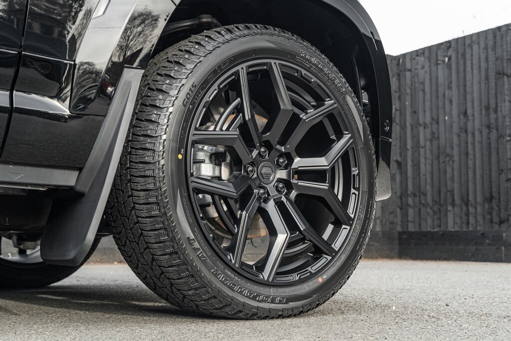 Used Land Rover Defender 110 2025 for sale - 77910094: Photo 18