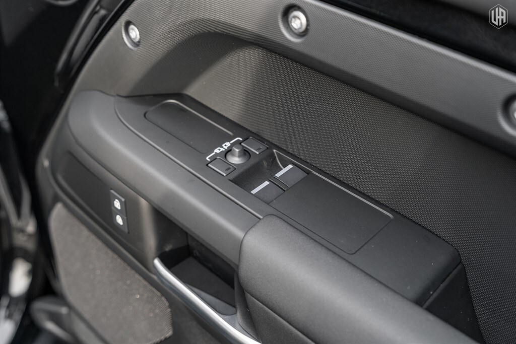 Used Land Rover Defender 110 2025 for sale - 77910094: Photo 33