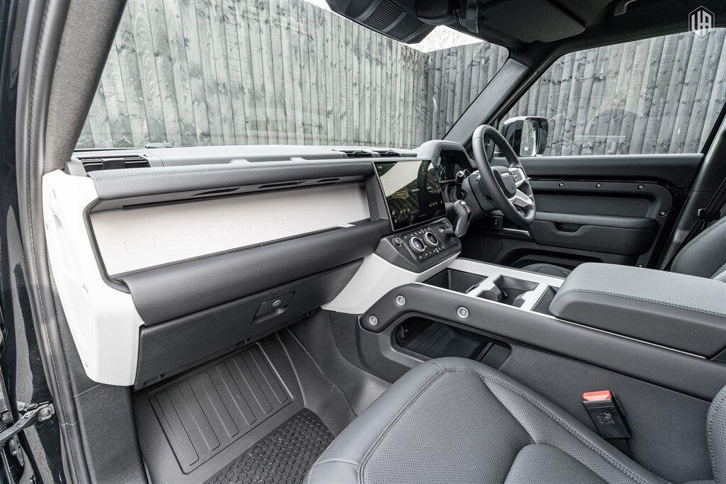 Used Land Rover Defender 110 2025 for sale - 77910094: Photo 36