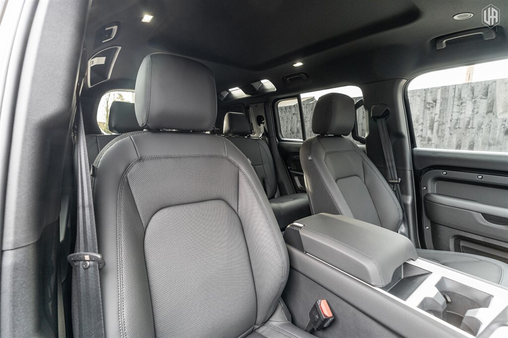 Used Land Rover Defender 110 2025 for sale - 77910094: Photo 37
