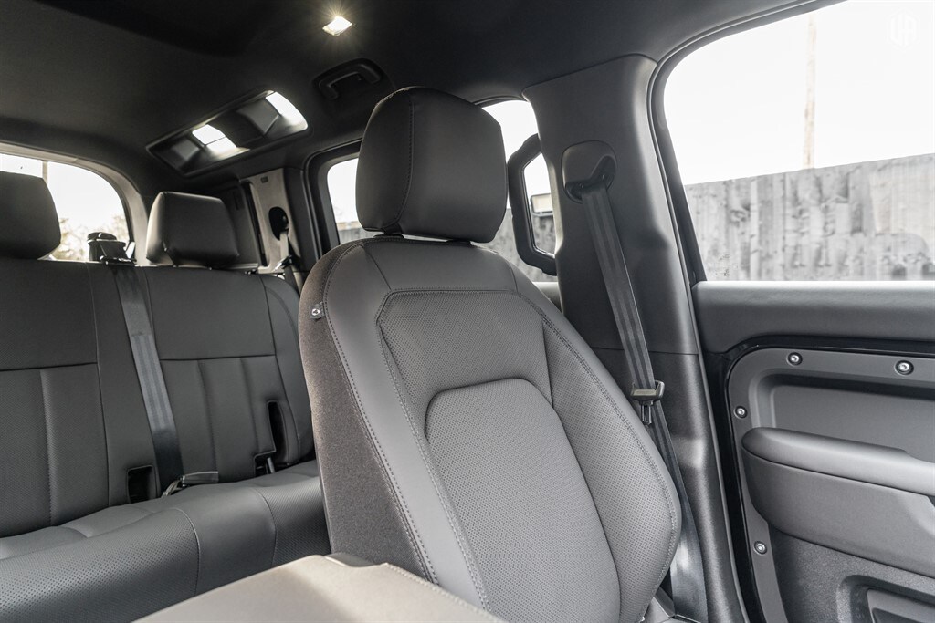 Used Land Rover Defender 110 2025 for sale - 77910094: Photo 38