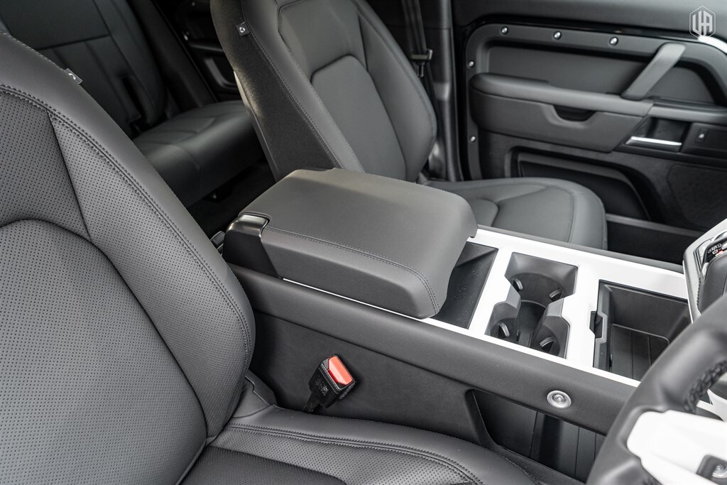 Used Land Rover Defender 110 2025 for sale - 77910094: Photo 41