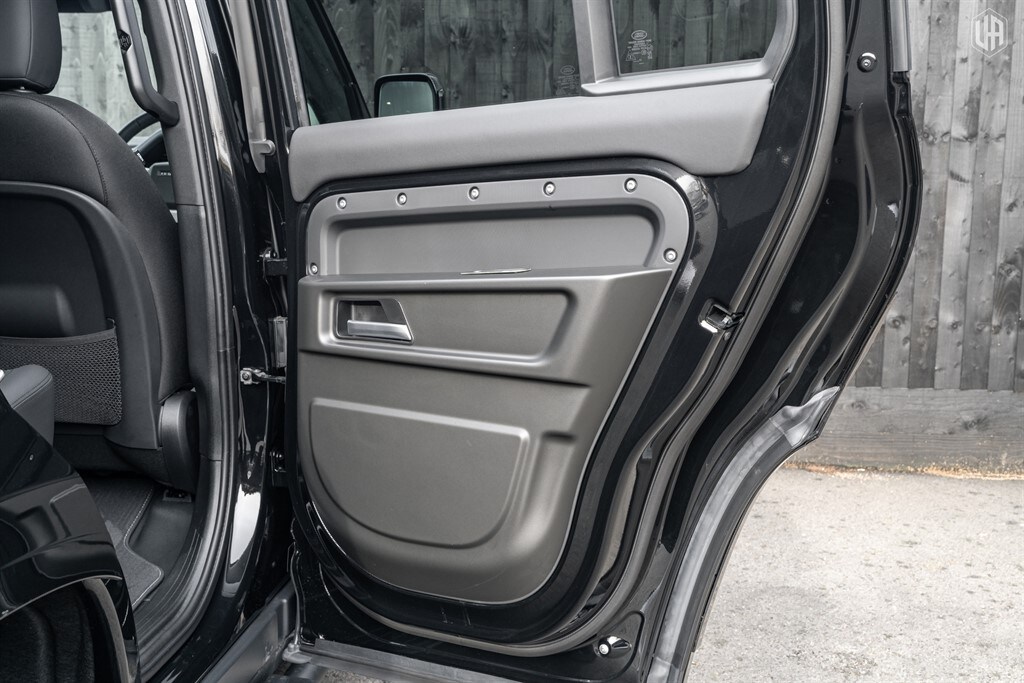 Used Land Rover Defender 110 2025 for sale - 77910094: Photo 60