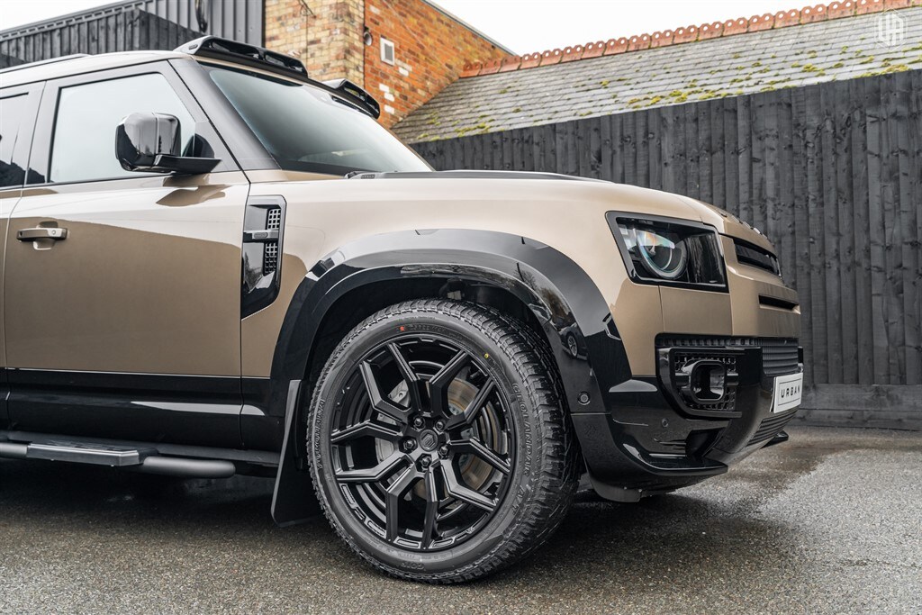 Used Land Rover Defender 110 2026 for sale - 77910106: Photo 10