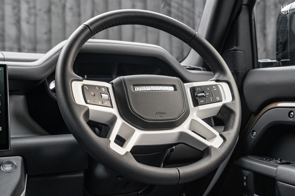 Used Land Rover Defender 110 2026 for sale - 77910106: Photo 44