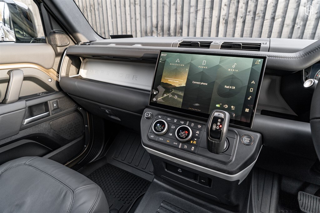 Used Land Rover Defender 110 2026 for sale - 77910106: Photo 49