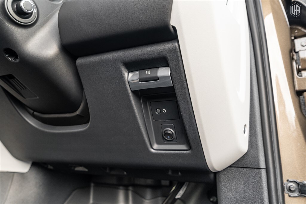 Used Land Rover Defender 110 2026 for sale - 77910106: Photo 56