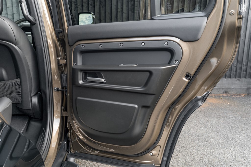 Used Land Rover Defender 110 2026 for sale - 77910106: Photo 58