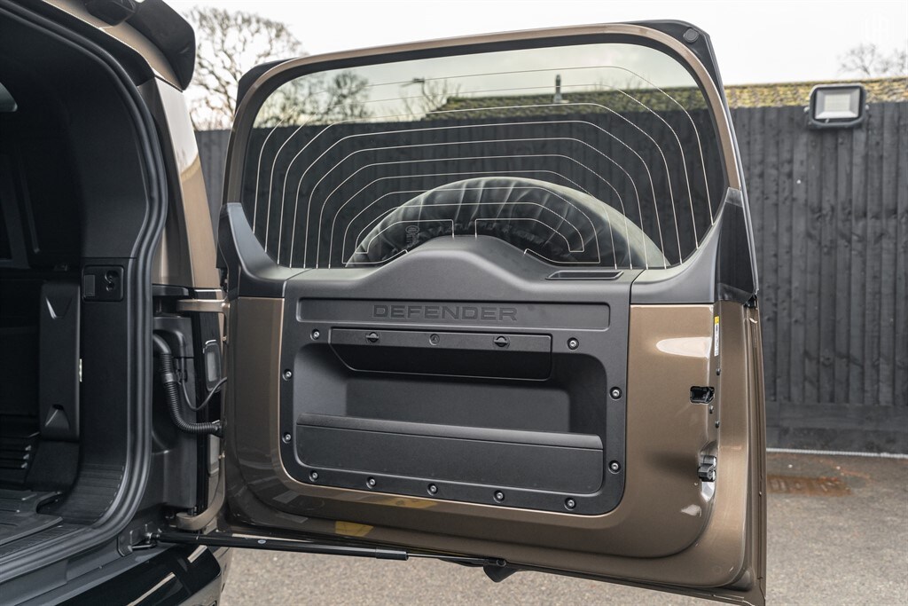 Used Land Rover Defender 110 2026 for sale - 77910106: Photo 66