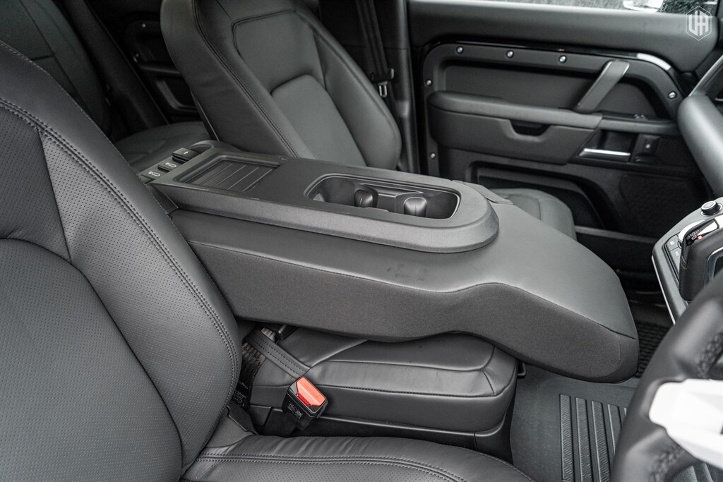 Used Land Rover Defender 110 2026 for sale - 77910088: Photo 40