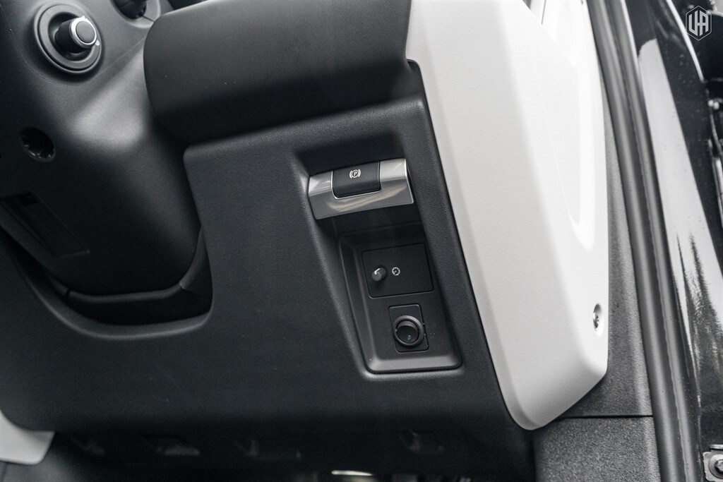 Used Land Rover Defender 110 2026 for sale - 77910088: Photo 54