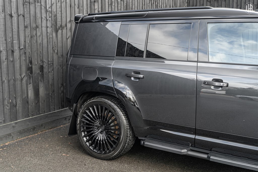 Used Land Rover Defender 110 2026 for sale - 77910115: Photo 16