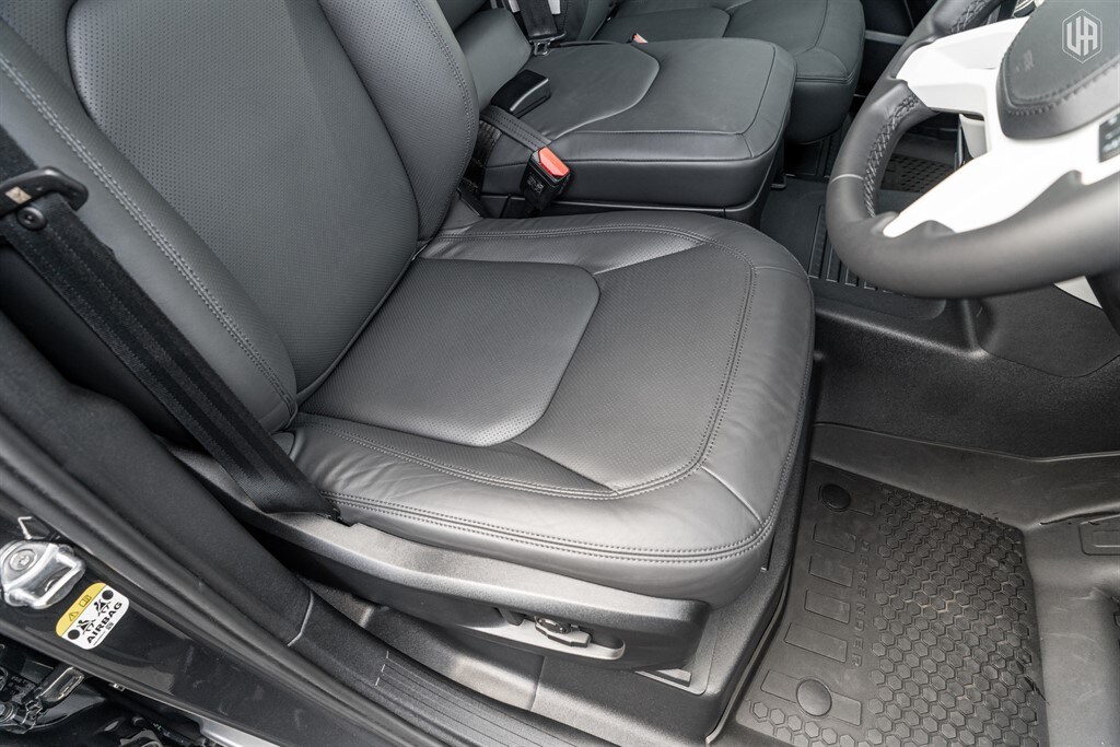 Used Land Rover Defender 110 2026 for sale - 77910115: Photo 39