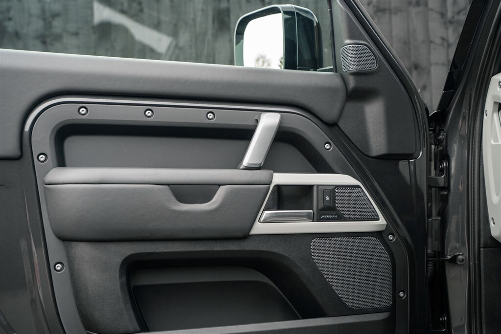 Used Land Rover Defender 90 2024 for sale - 77910074: Photo 18