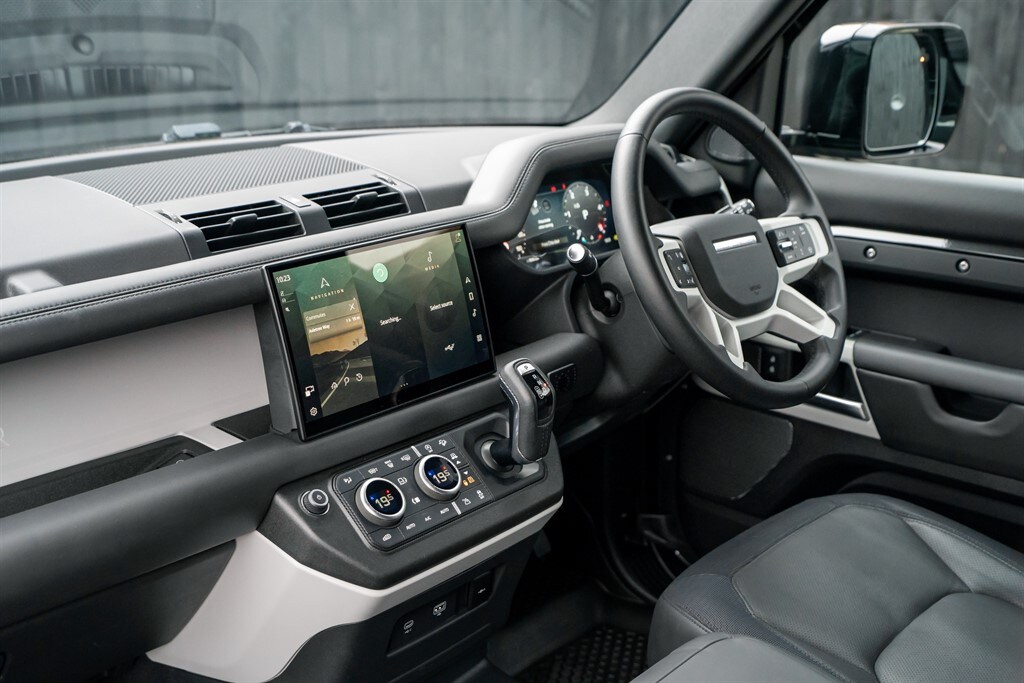 Used Land Rover Defender 90 2024 for sale - 77910074: Photo 7